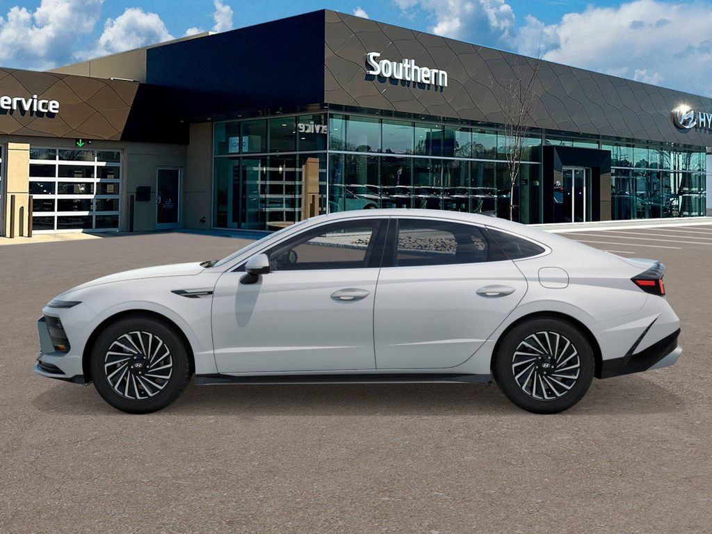 New 2026 Hyundai Sonata SEL FWD image 3