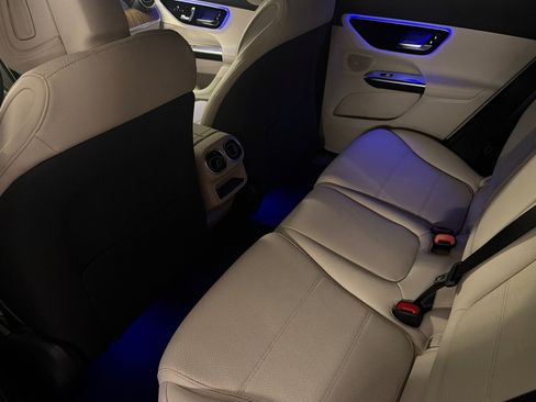 New 2026 Mercedes-Benz GLC 300 image 11