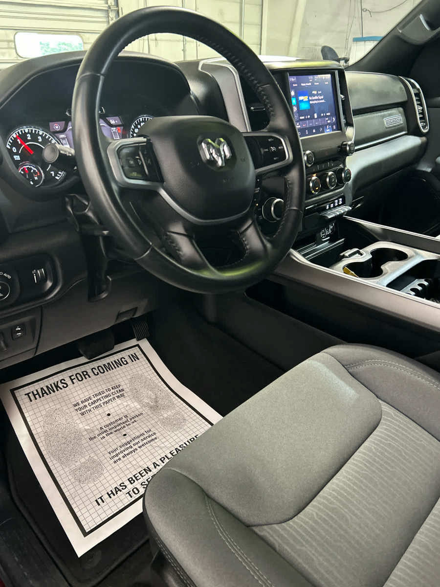 Used 2022 RAM 1500 Big Horn AWD/4WD image 9