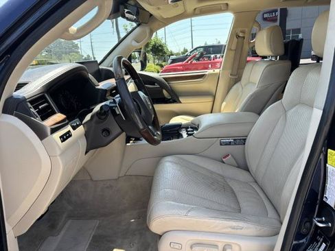 Used 2018 Lexus LX 570 4WD w/ Luxury Package image 7
