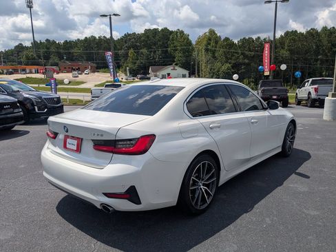 Used 2019 BMW 330i Sedan w/ Convenience Package RWD image 5