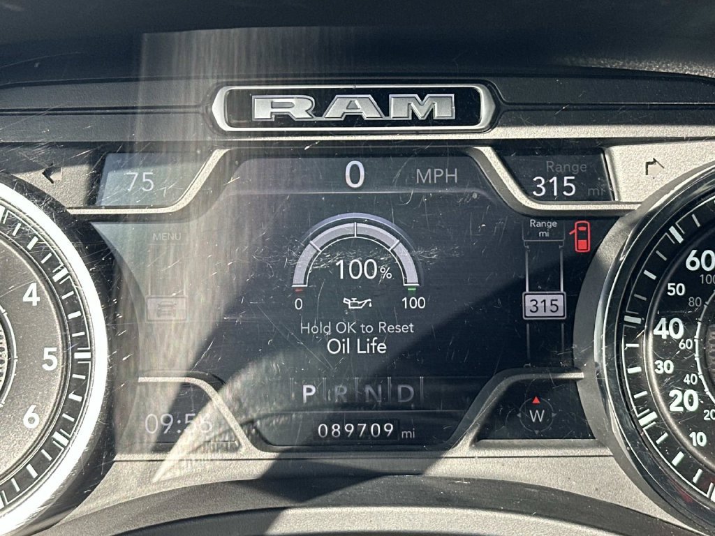 Used 2021 RAM 1500 Laramie w/ Sport Appearance Package AWD/4WD image 26