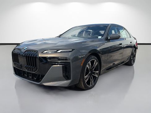 New 2026 BMW 760i xDrive AWD/4WD image 7