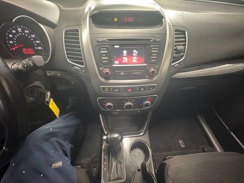 Used 2014 Kia Sorento LX AWD/4WD image 6