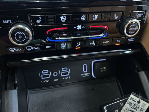 Certified 2023 Jeep Grand Cherokee L Summit AWD/4WD image 24