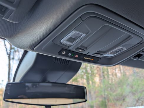 Used 2024 GMC Sierra 1500 Elevation image 30