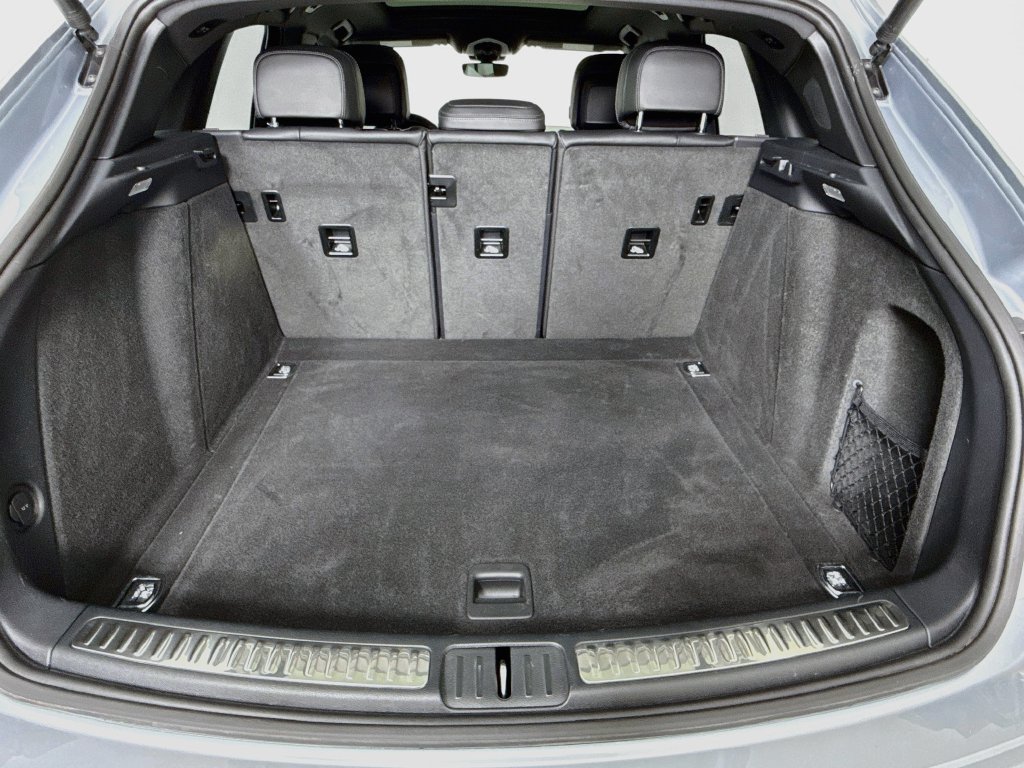 Certified 2025 Porsche Macan AWD/4WD image 28