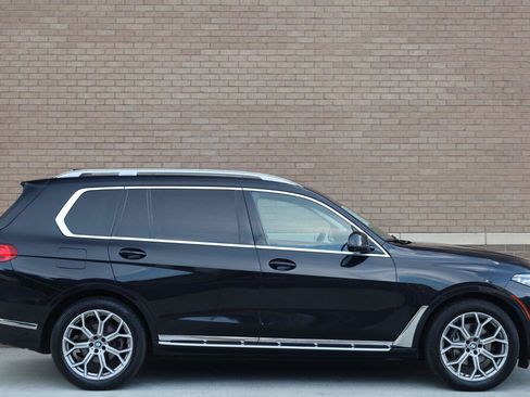 Used 2020 BMW X7 xDrive40i w/ Premium Package AWD/4WD image 3