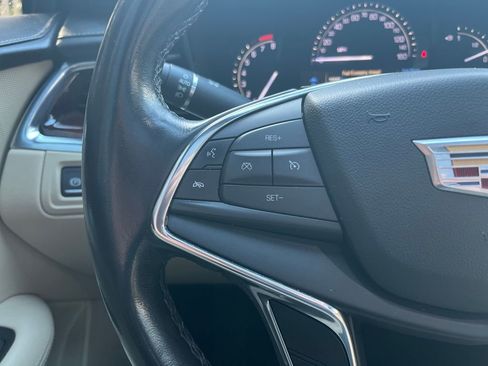 Used 2018 Cadillac XT5 Luxury image 20