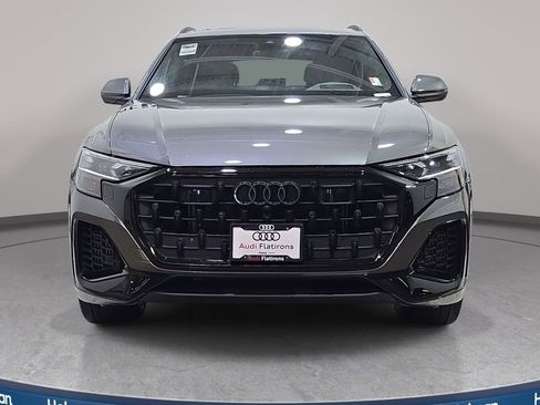 Used 2025 Audi Q8 Prestige w/ Prestige Package AWD/4WD image 3