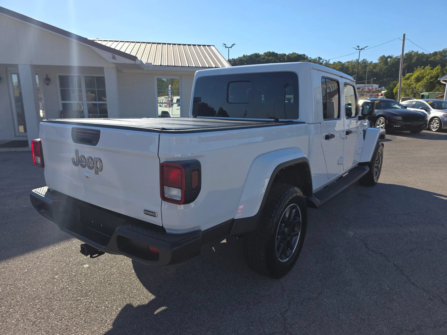 Used 2021 Jeep Gladiator Overland AWD/4WD image 5