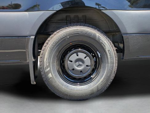 New 2025 Mercedes-Benz Sprinter 2500 image 10