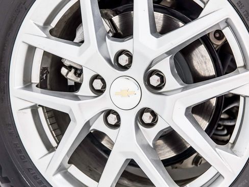 Used 2024 Chevrolet Equinox LS image 40