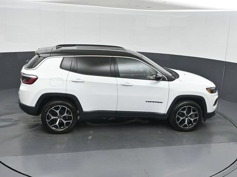 Used 2025 Jeep Compass Limited AWD/4WD image 37
