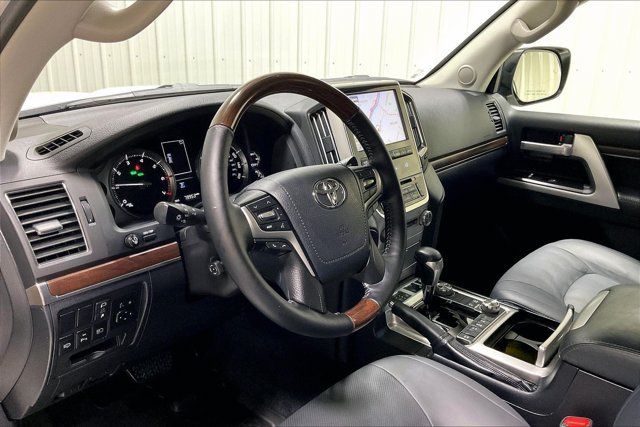 Used 2018 Toyota Land Cruiser AWD/4WD image 14