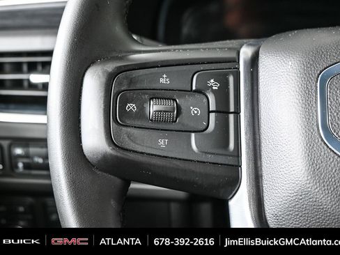 Used 2024 GMC Yukon SLT image 12