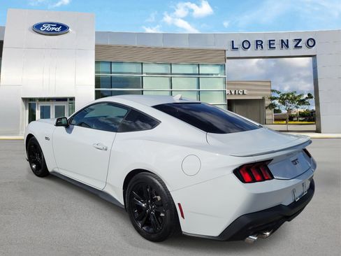 Used 2024 Ford Mustang GT RWD image 7