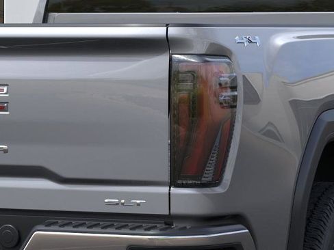 New 2026 GMC Sierra 2500 SLT AWD/4WD image 11