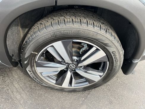 Used 2021 Nissan Rogue SL w/ Premium Package image 38