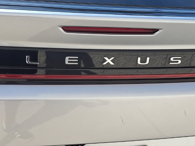 Used 2023 Lexus RZ 450e Premium w/ Accessory Package (2T) AWD/4WD image 8