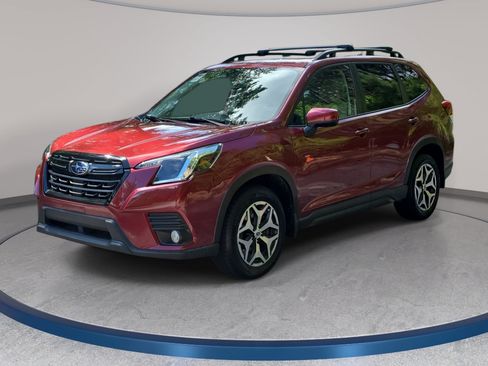 Used 2023 Subaru Forester Premium AWD/4WD image 1