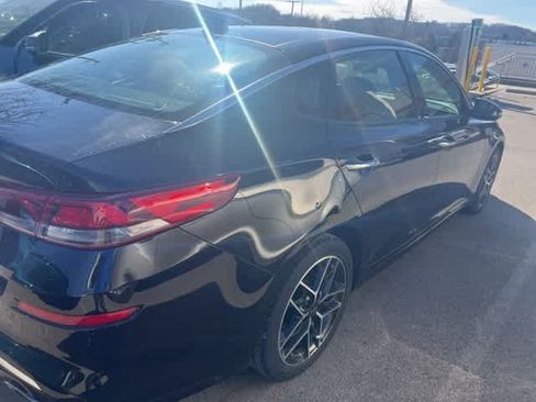 Used 2020 Kia Optima SE image 3