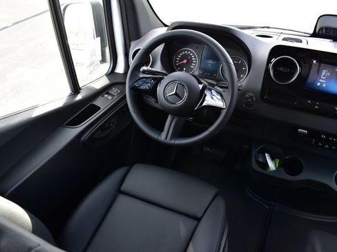New 2025 Mercedes-Benz Sprinter 2500 image 21