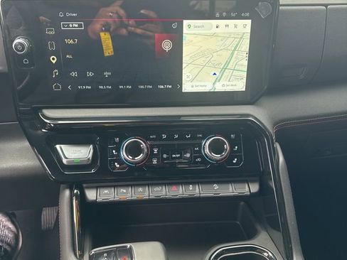 Used 2025 GMC Sierra 1500 AT4 w/ AT4 Premium Package AWD/4WD image 8