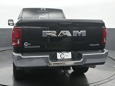 Used 2025 RAM 2500 Laramie AWD/4WD image 5
