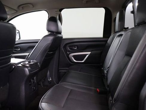 Used 2018 Nissan Titan PRO-4X image 25