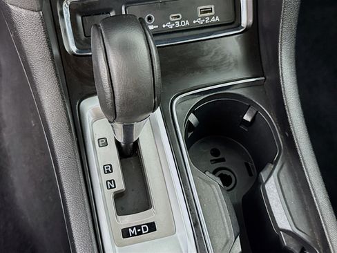 Used 2024 Subaru Ascent Premium w/ Convenience Package image 19