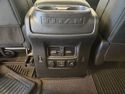 Used 2019 Nissan Titan PRO-4X w/ Pro-4x Convenience Package image 21