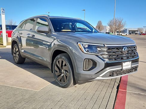 New 2026 Volkswagen Atlas Cross Sport SE image 5