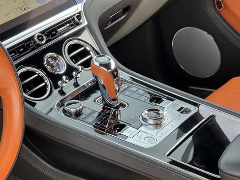 Used 2021 Bentley Continental GT image 29