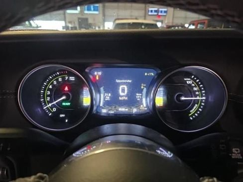 Used 2023 Jeep Wrangler Unlimited Sahara AWD/4WD image 16
