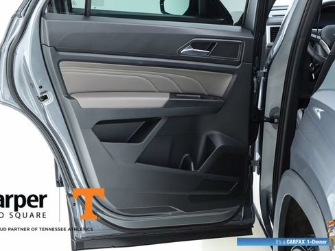 Used 2023 Volkswagen Atlas Cross Sport SE w/ Black Wheel Package FWD image 17
