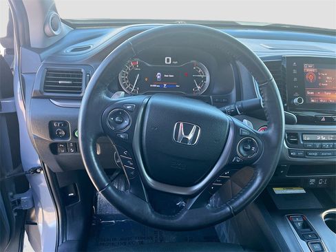 Used 2023 Honda Ridgeline RTL-E image 11