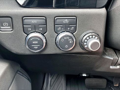 Used 2023 GMC Sierra 1500 SLE AWD/4WD image 36