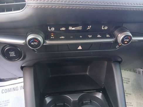 Used 2024 MAZDA MAZDA3 s FWD image 21