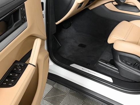 Certified 2026 Porsche Cayenne Coupe AWD/4WD image 8
