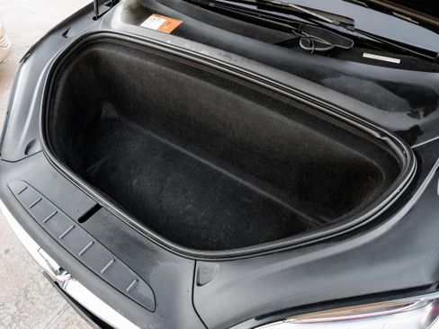 Used 2018 Tesla Model X 75D image 49