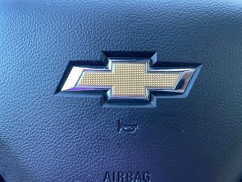 Used 2024 Chevrolet Silverado 1500 LT AWD/4WD image 31