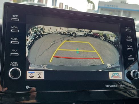 Used 2021 Toyota Camry XSE FWD image 9