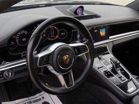 Used 2020 Porsche Panamera 4 image 20