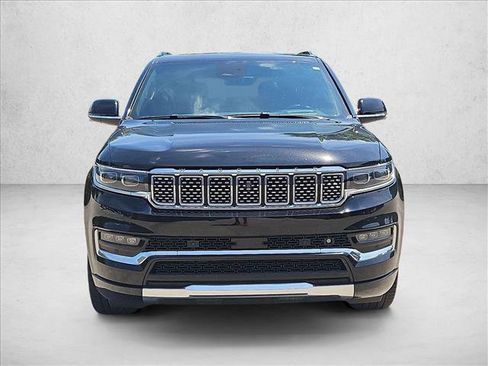 Used 2023 Jeep Grand Wagoneer Series III AWD/4WD image 2