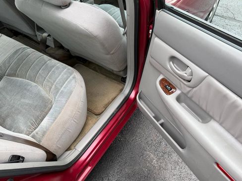 Used 2003 Buick Century Custom w/ Preferred Equipment Group 1SB image 19