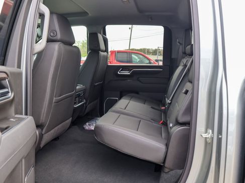 New 2026 GMC Sierra 2500 SLT image 11