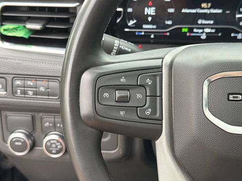 Used 2023 GMC Yukon Denali RWD image 27