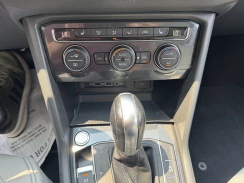 Used 2019 Volkswagen Tiguan SE w/ Panoramic Sunroof Package AWD/4WD image 21