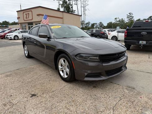 Used 2020 Dodge Charger SXT w/ Leather Interior Group RWD image 3